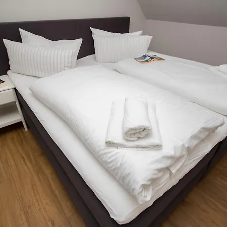 Ferienduene 5 *
